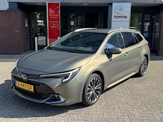 Toyota Corolla Touring Sports 1.8 HYBRID 140 DYNAMIC BLIND-SPOT KEYLESS STOELVERW EL-ACHTERKLEP PARK-SENSOREN VOOR/ACHTER 17'' LM-VELGEN NAVI LED APPLE/ANDROID NL-AUTO