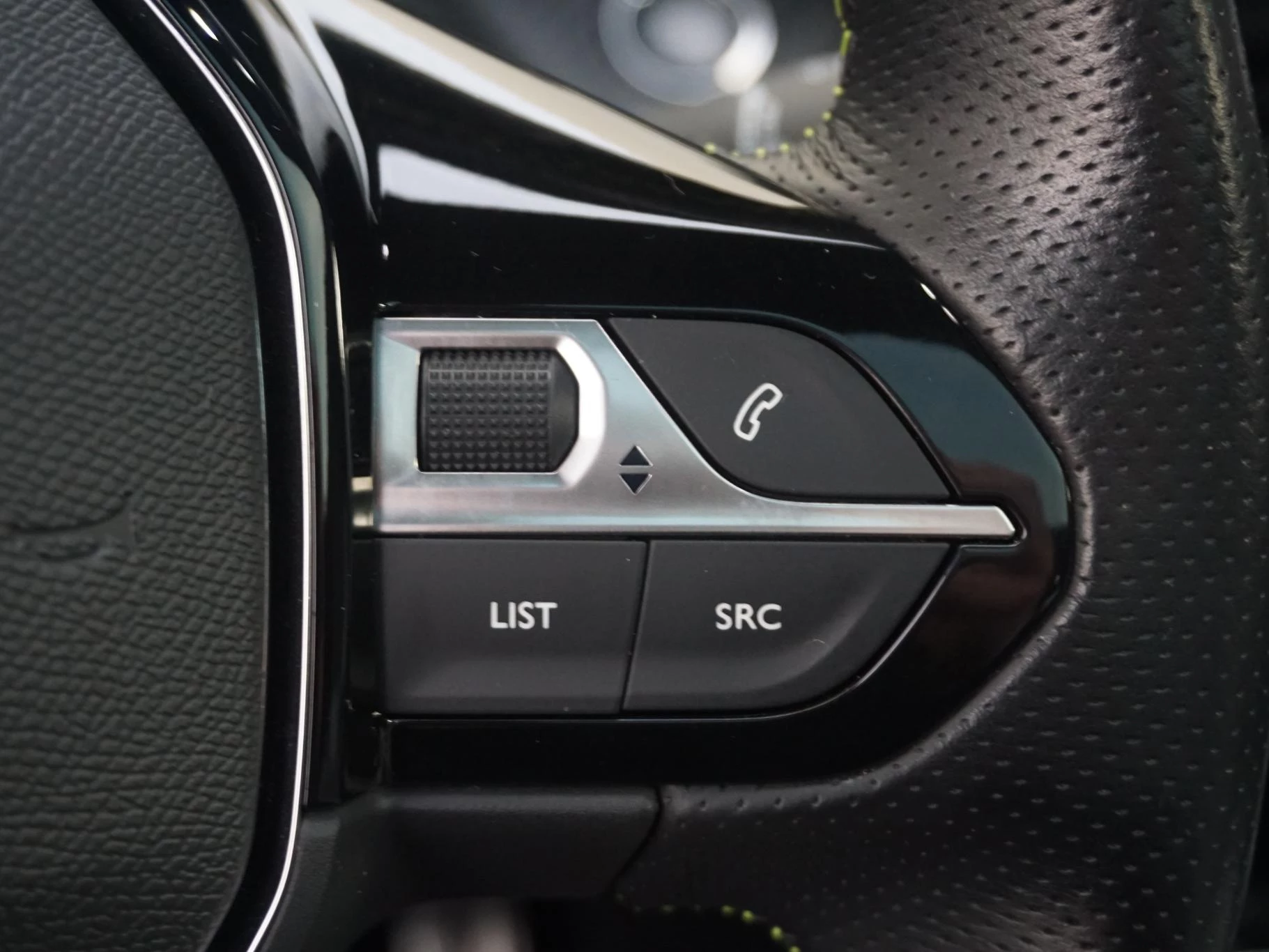 Hoofdafbeelding Peugeot e-208