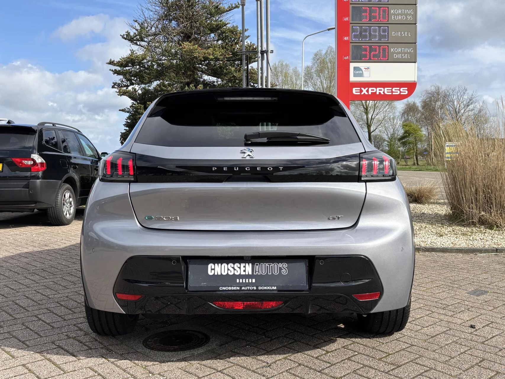 Hoofdafbeelding Peugeot e-208