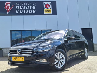 Hoofdafbeelding Volkswagen Passat Volkswagen Passat Variant 1.5 TSI DSG Business TREKHAAK DIGI DASH ECC