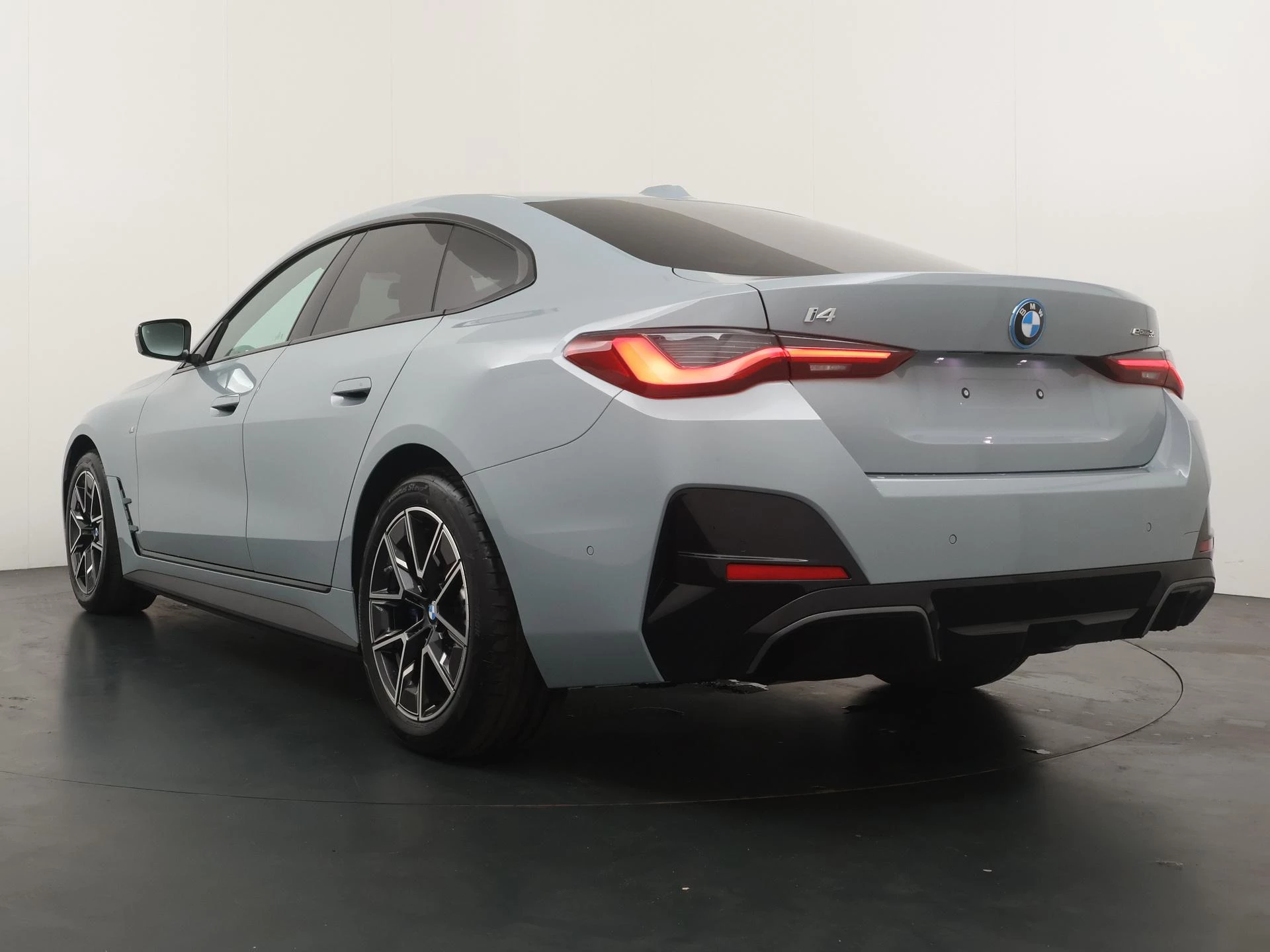 Hoofdafbeelding BMW i4