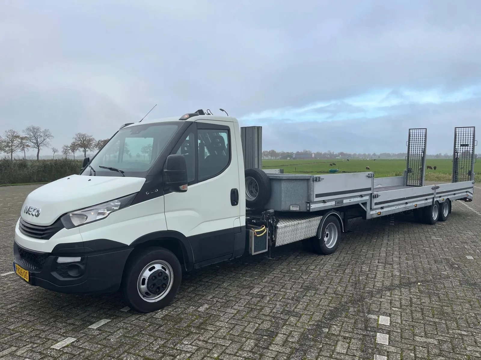 Hoofdafbeelding Iveco 40C21 , 9.1 T , BE Trekker , HIAB