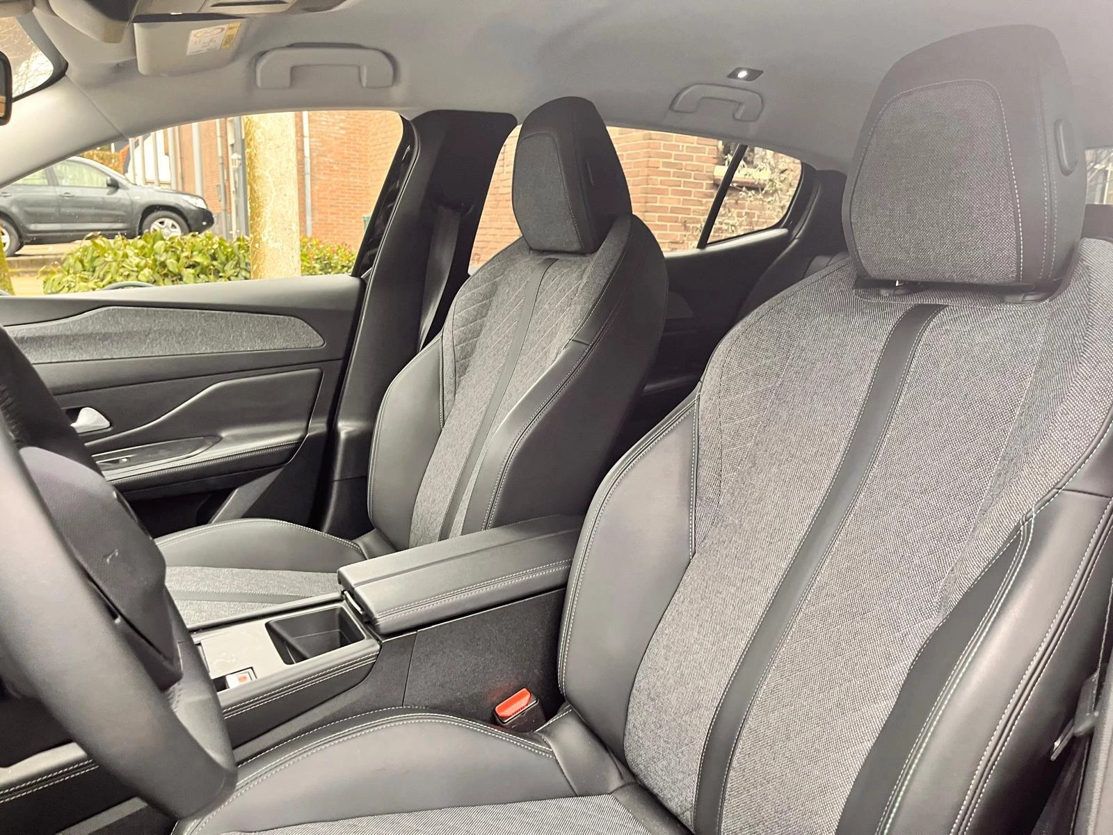 Hoofdafbeelding Peugeot 408