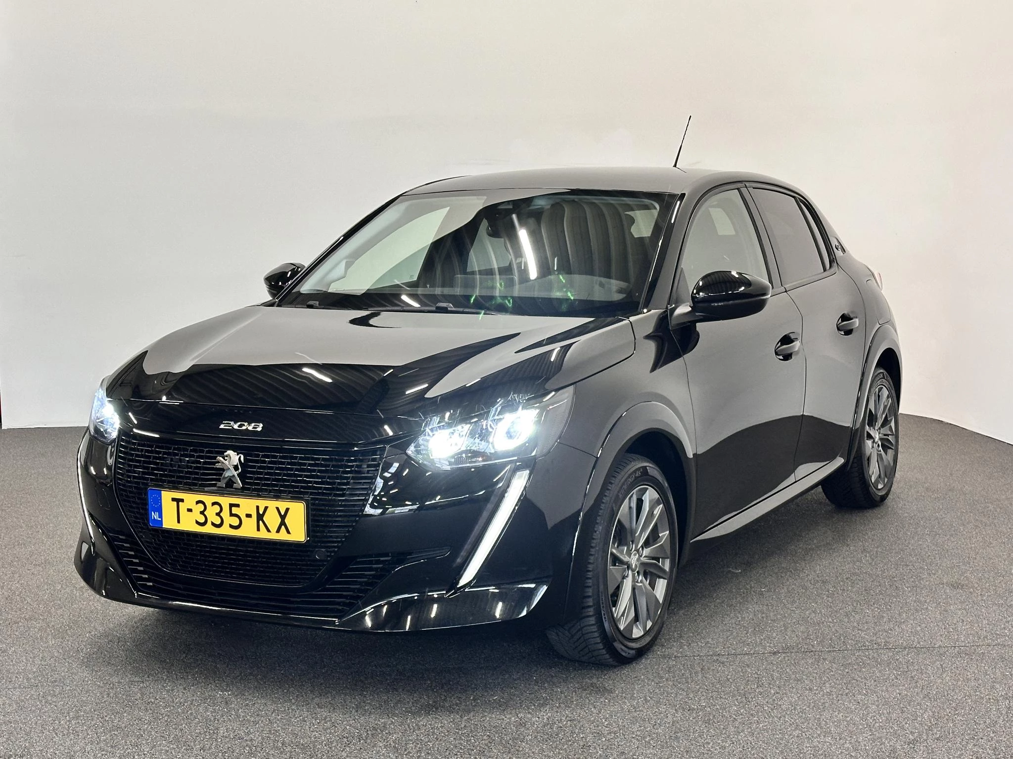 Hoofdafbeelding Peugeot e-208