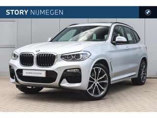 BMW X3 xDrive20i High Executive M Sport Automaat / Panoramadak / Trekhaak / Sportstoelen / Achteruitrijcamera / LED / Comfort Access / Head-Up / Gesture Control