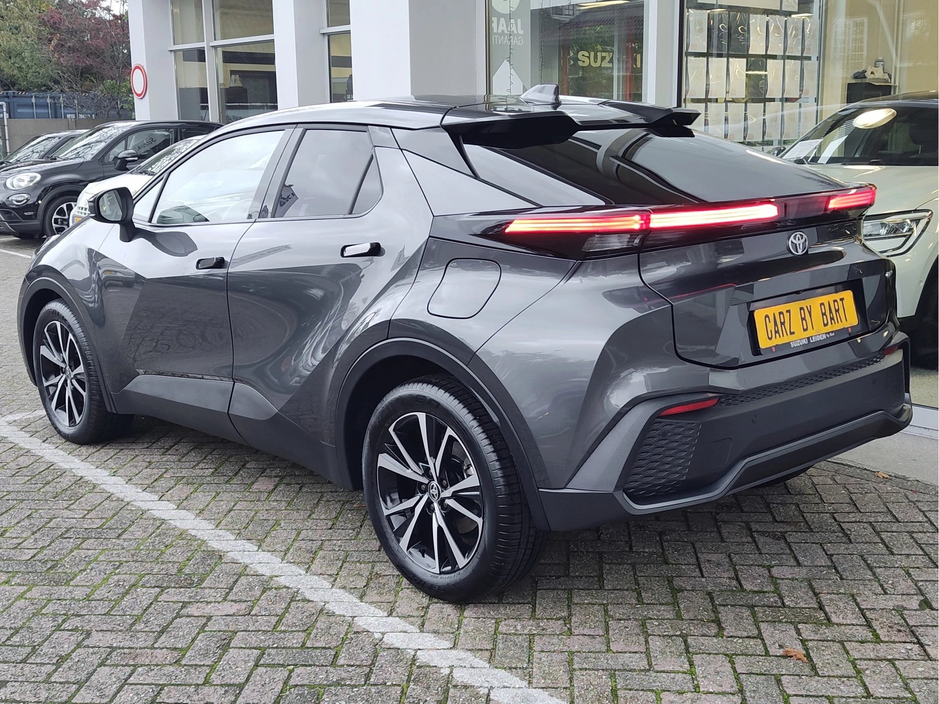 Hoofdafbeelding Toyota C-HR