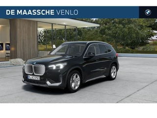 BMW iX1 eDrive20 xLine / Trekhaak / Achteruitrijcamera / Adaptieve LED / Stoelverwarming / Comfort Access