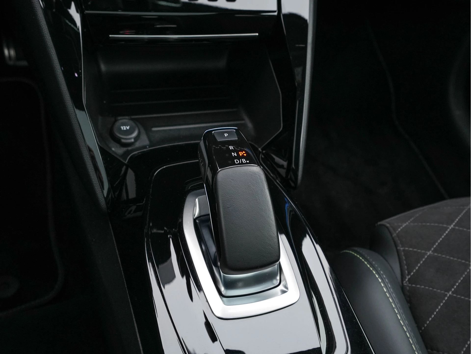 Hoofdafbeelding Peugeot e-208