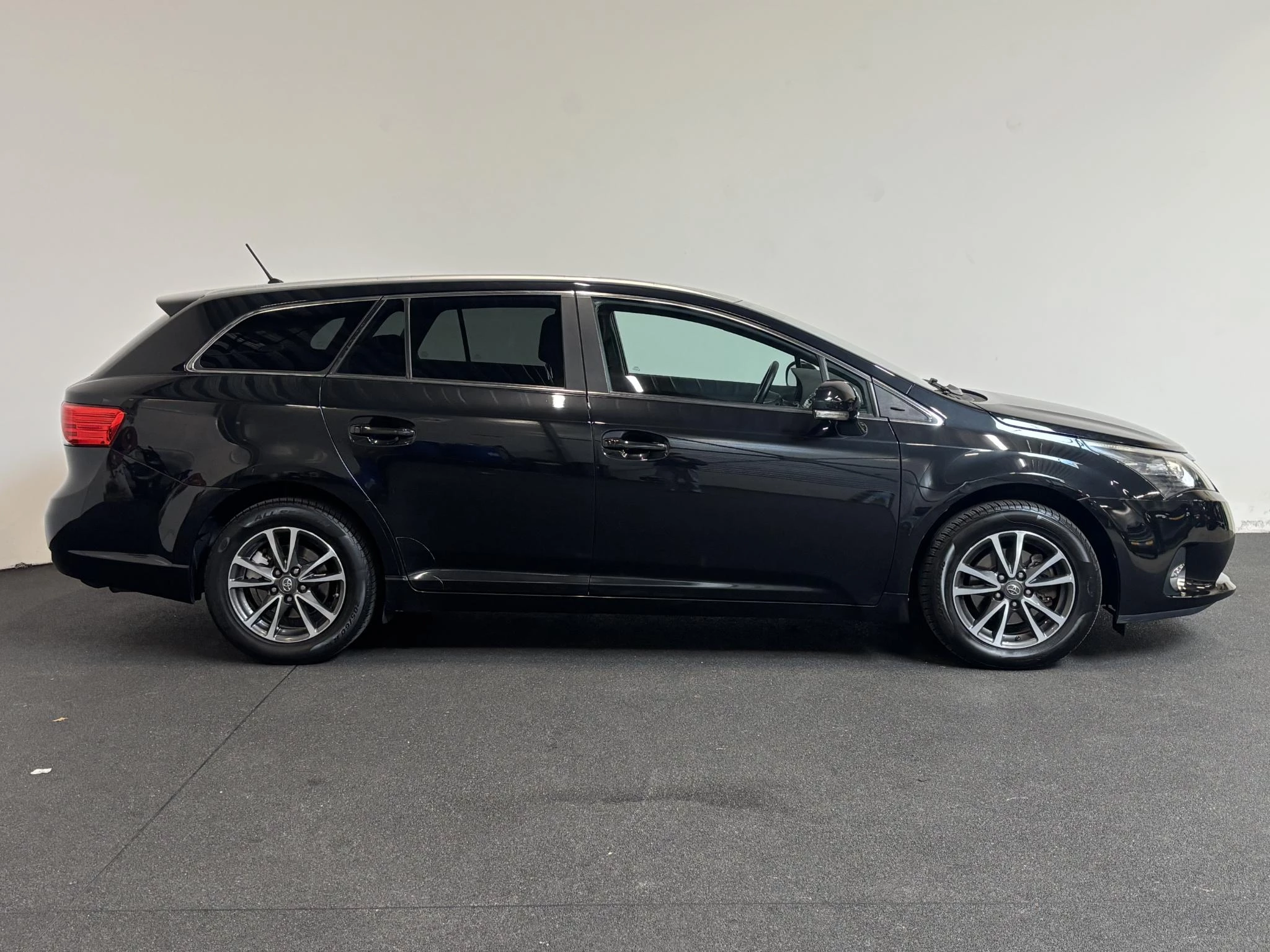 Hoofdafbeelding Toyota Avensis