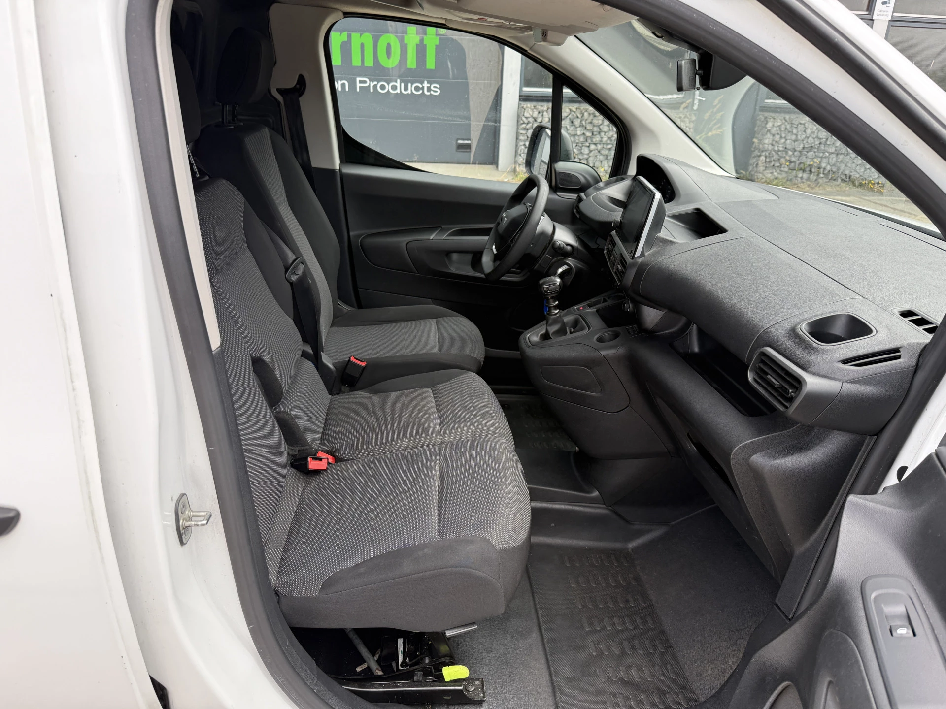 Hoofdafbeelding Peugeot Partner