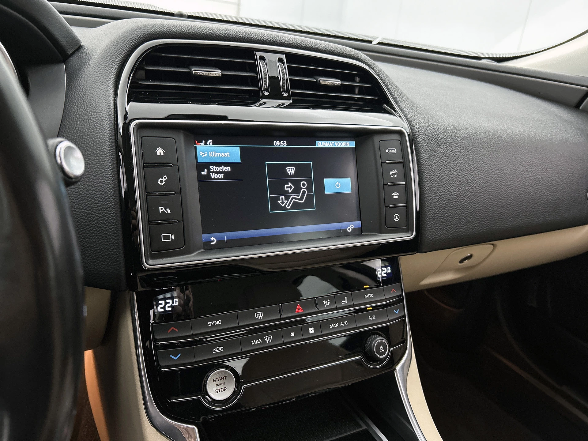 Hoofdafbeelding Jaguar XE