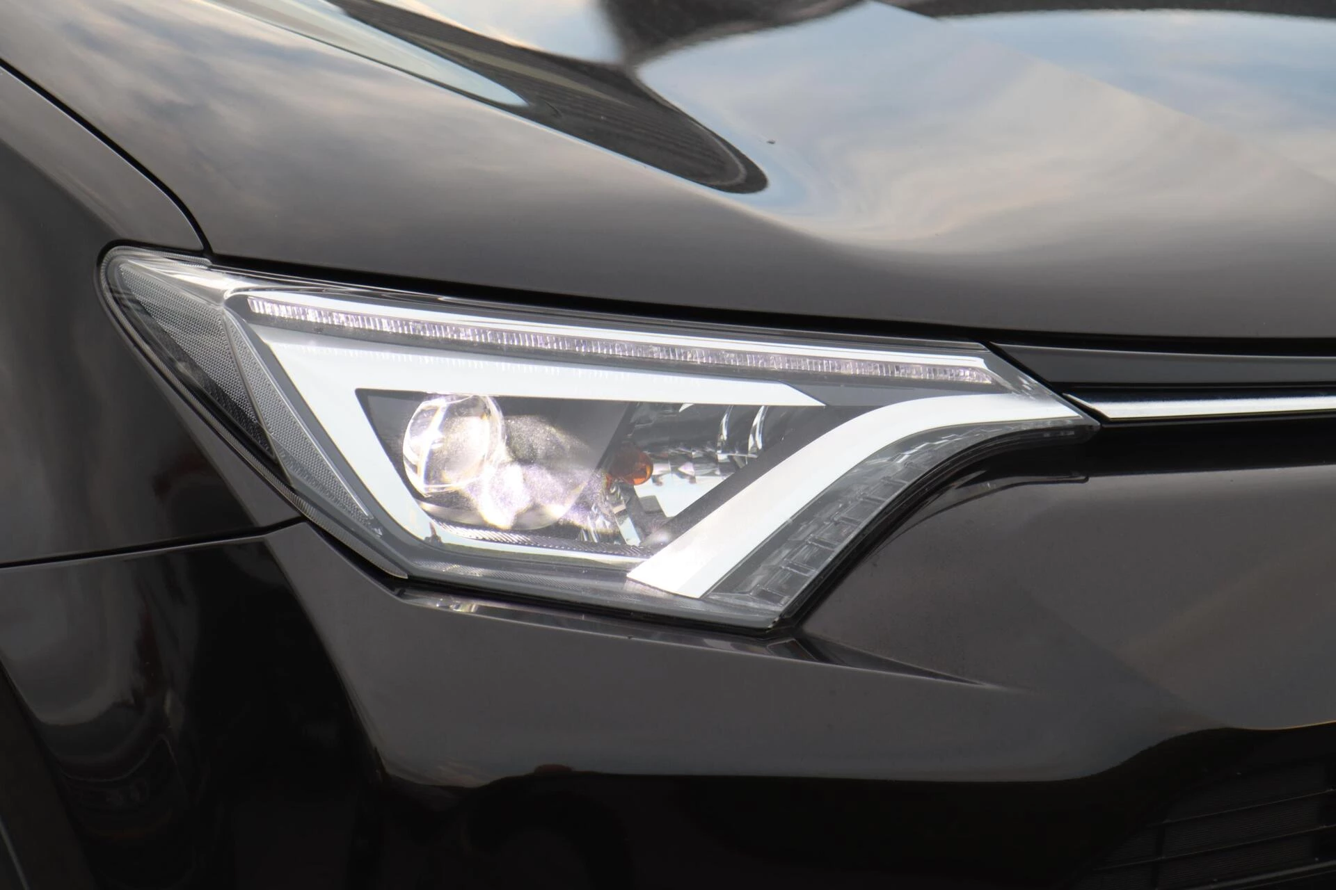 Hoofdafbeelding Toyota RAV4