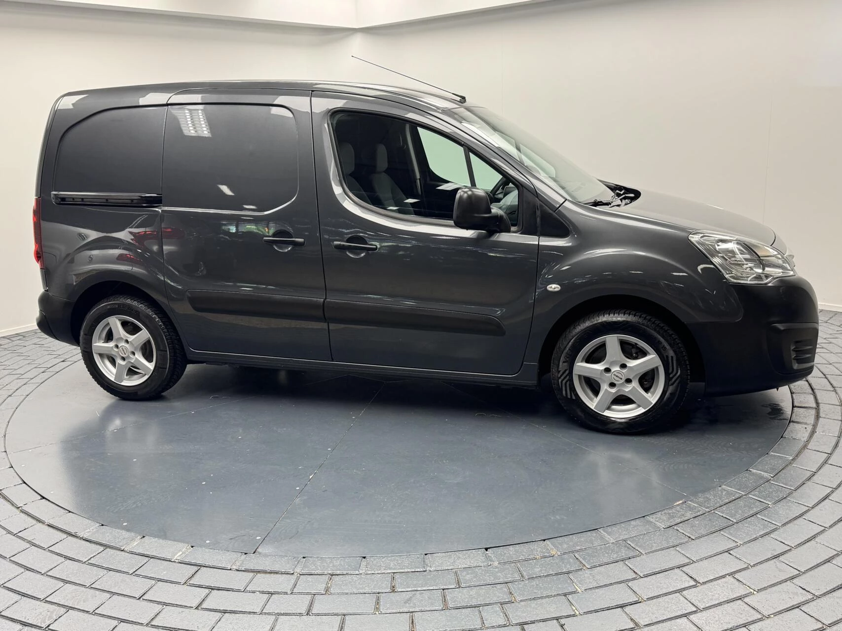Hoofdafbeelding Peugeot Partner