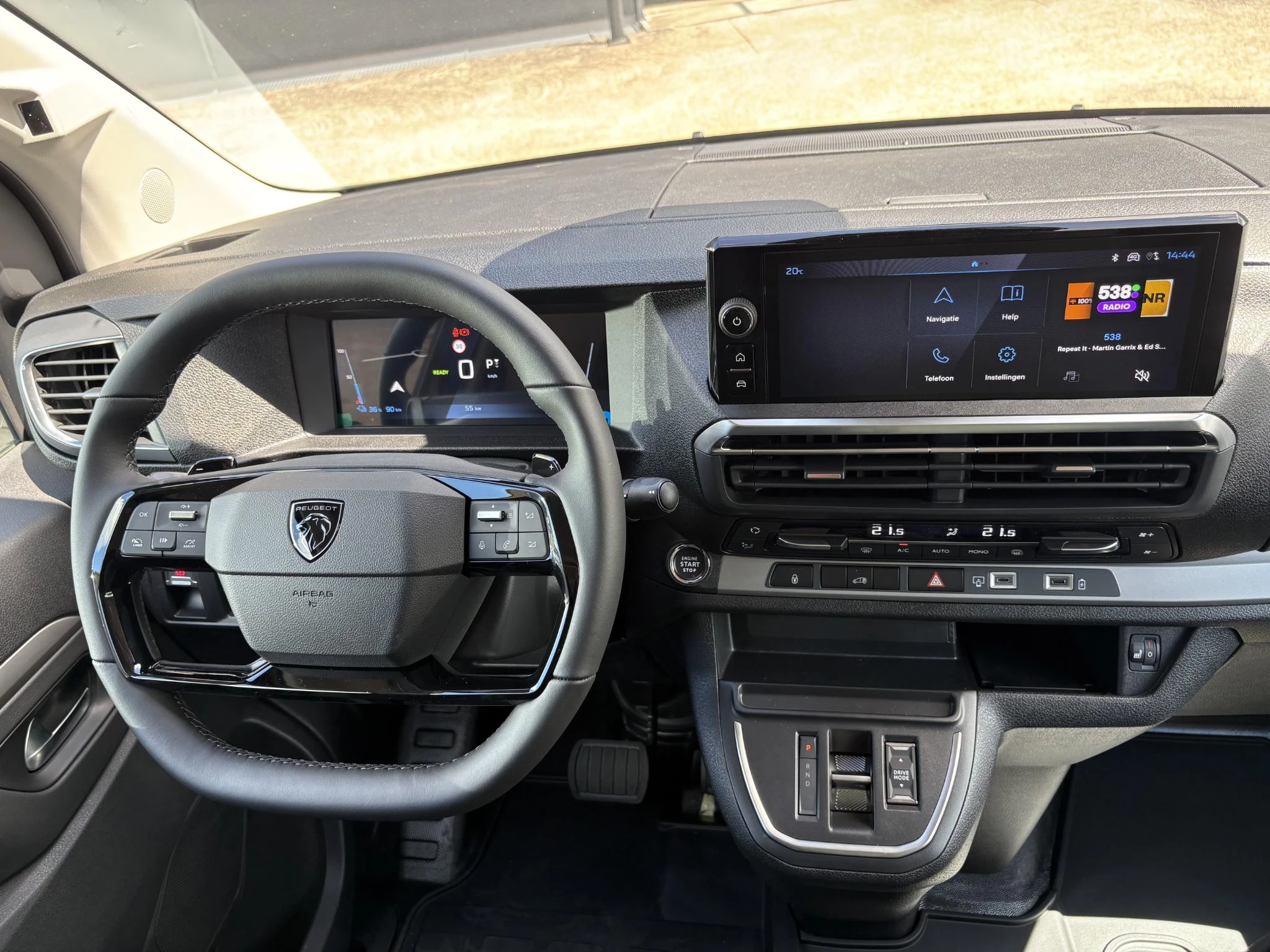 Hoofdafbeelding Peugeot e-Expert