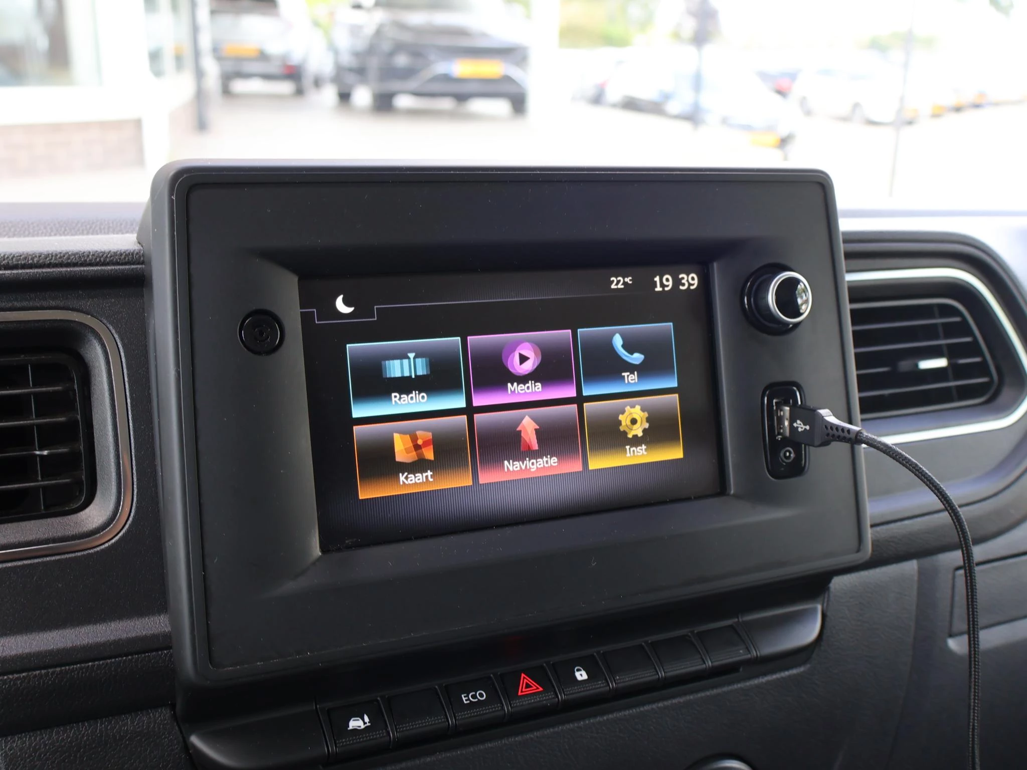 Hoofdafbeelding Nissan NV400