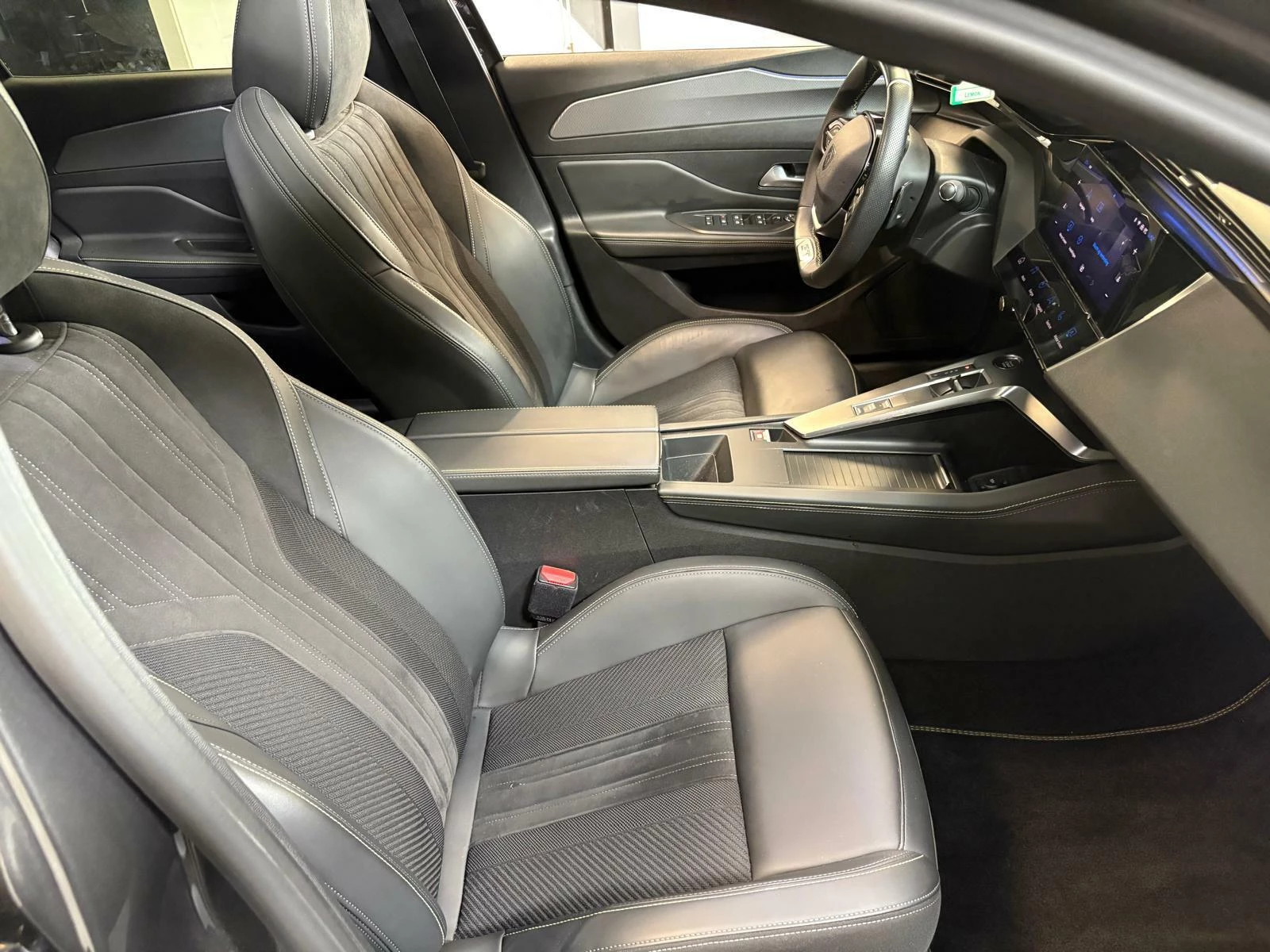 Hoofdafbeelding Peugeot 408