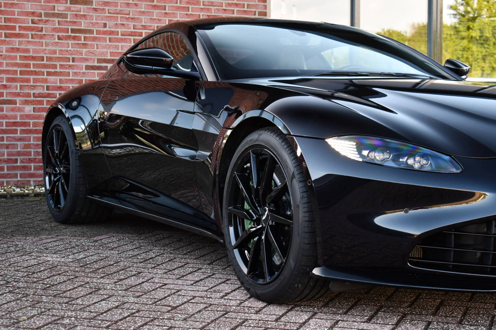 Hoofdafbeelding Aston Martin V8 Vantage