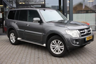 Hoofdafbeelding Mitsubishi Pajero Mitsubishi Pajero 3.2 DID 5DRS A/T VAN