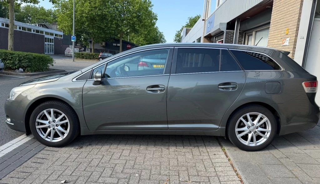 Hoofdafbeelding Toyota Avensis