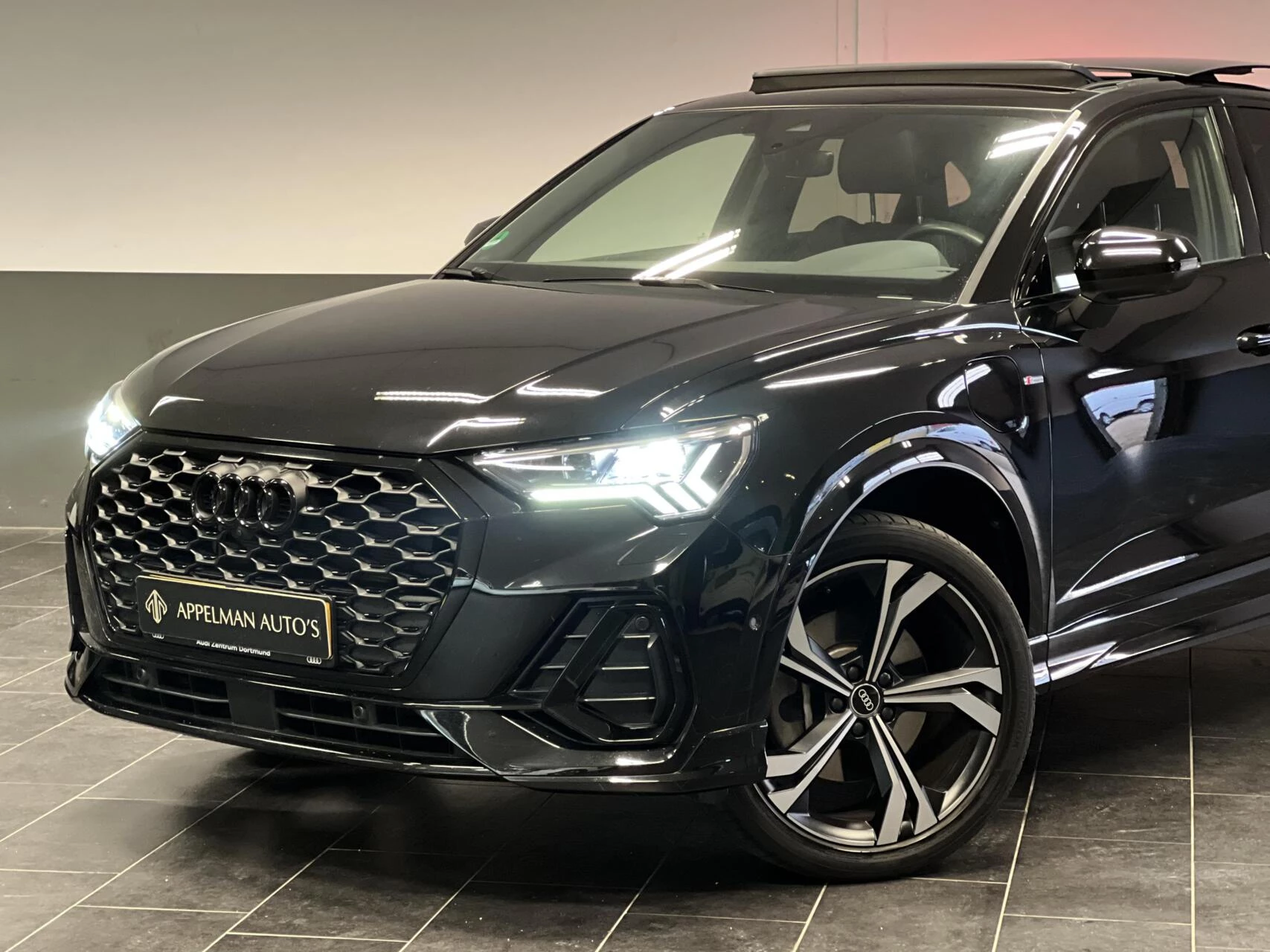 Hoofdafbeelding Audi Q3