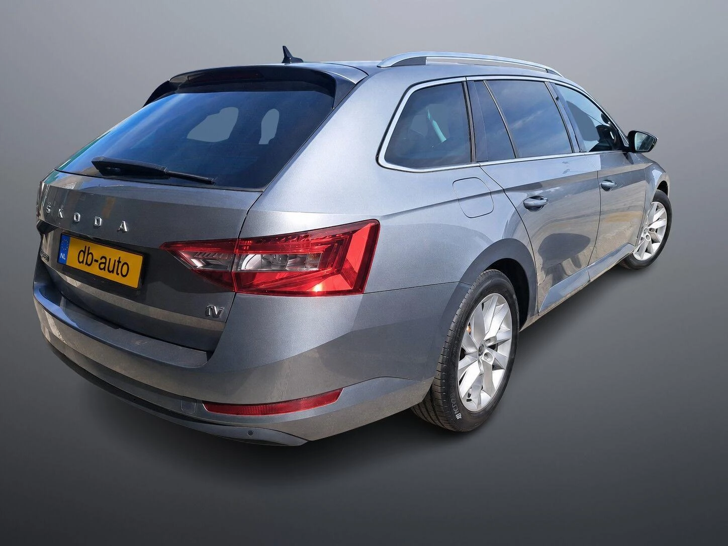 Hoofdafbeelding Škoda Superb