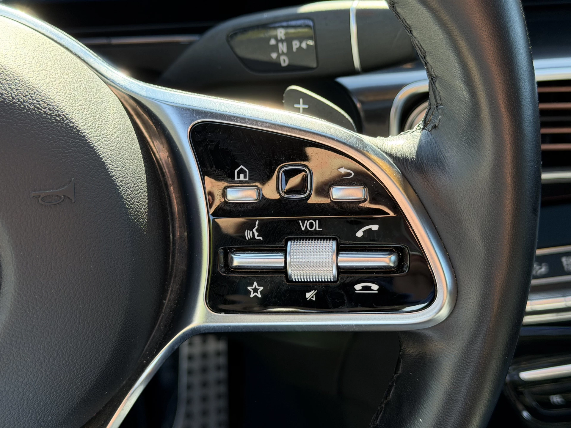 Hoofdafbeelding Mercedes-Benz EQC