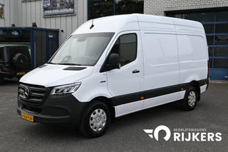Mercedes-Benz eSprinter 320 RWD L2H2 Select 81kWh LED, Smartphone integratie, Navigatie, Trekhaak, Etc.