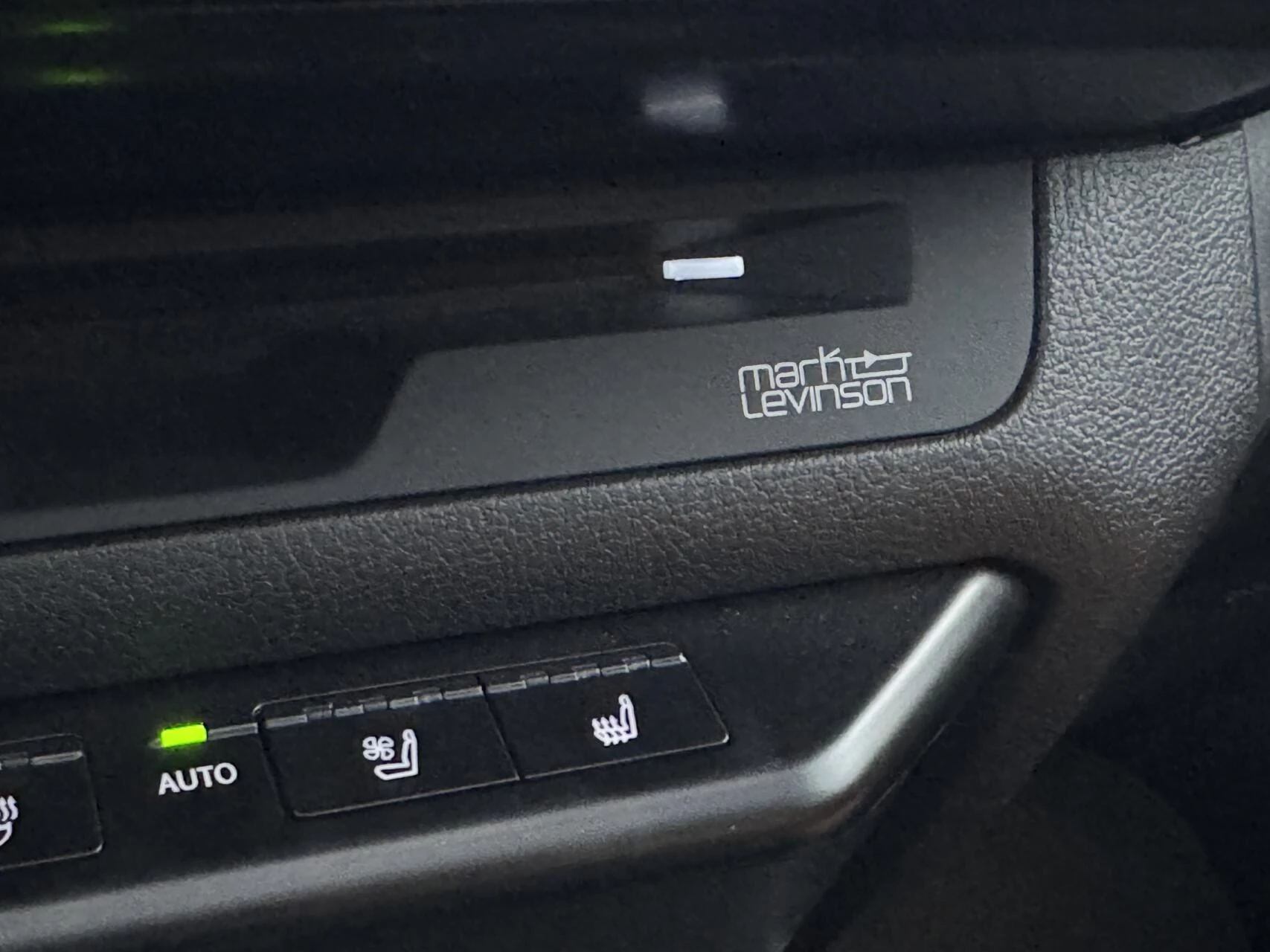 Hoofdafbeelding Lexus UX