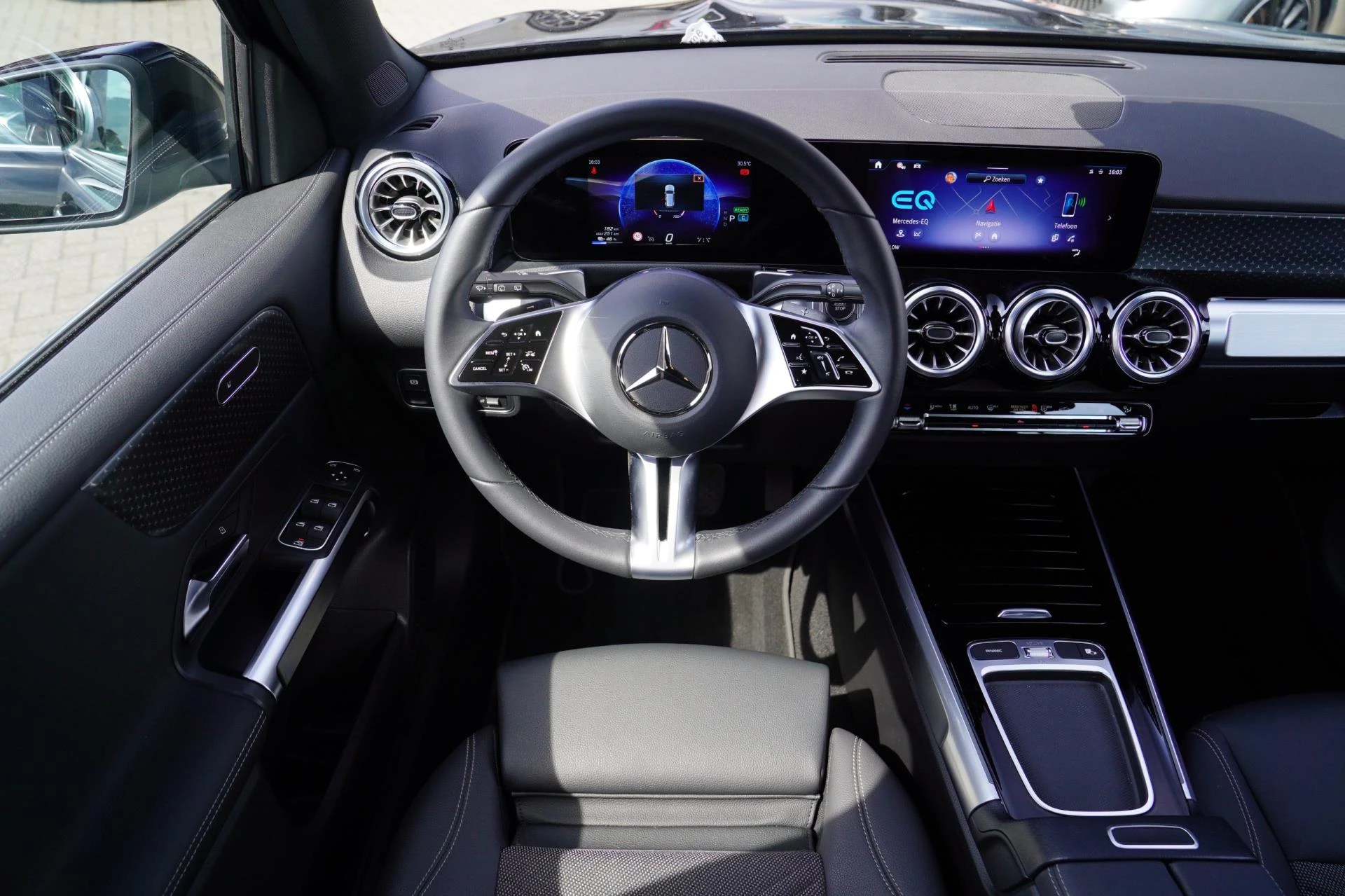 Hoofdafbeelding Mercedes-Benz EQB