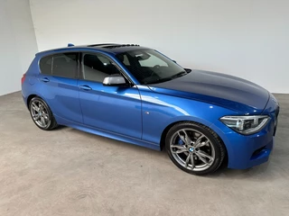 BMW 1 Serie M135i, Automaat, 320PK, leer,Schuifdak,Navigatie,PDC,18inch