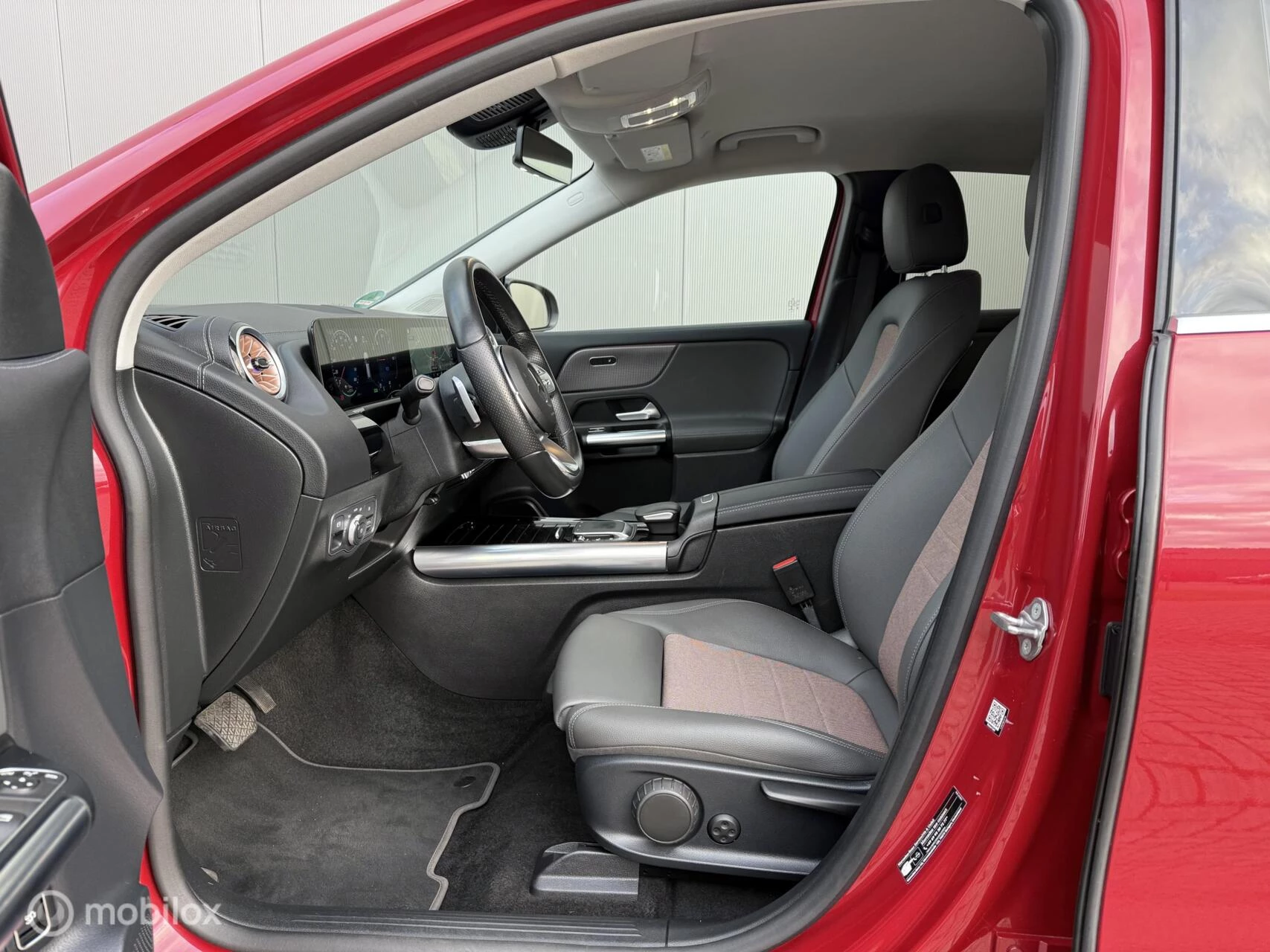 Hoofdafbeelding Mercedes-Benz EQA