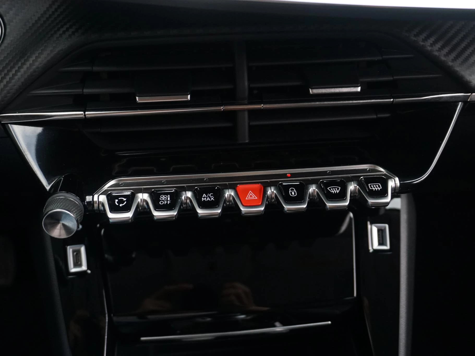 Hoofdafbeelding Peugeot e-2008