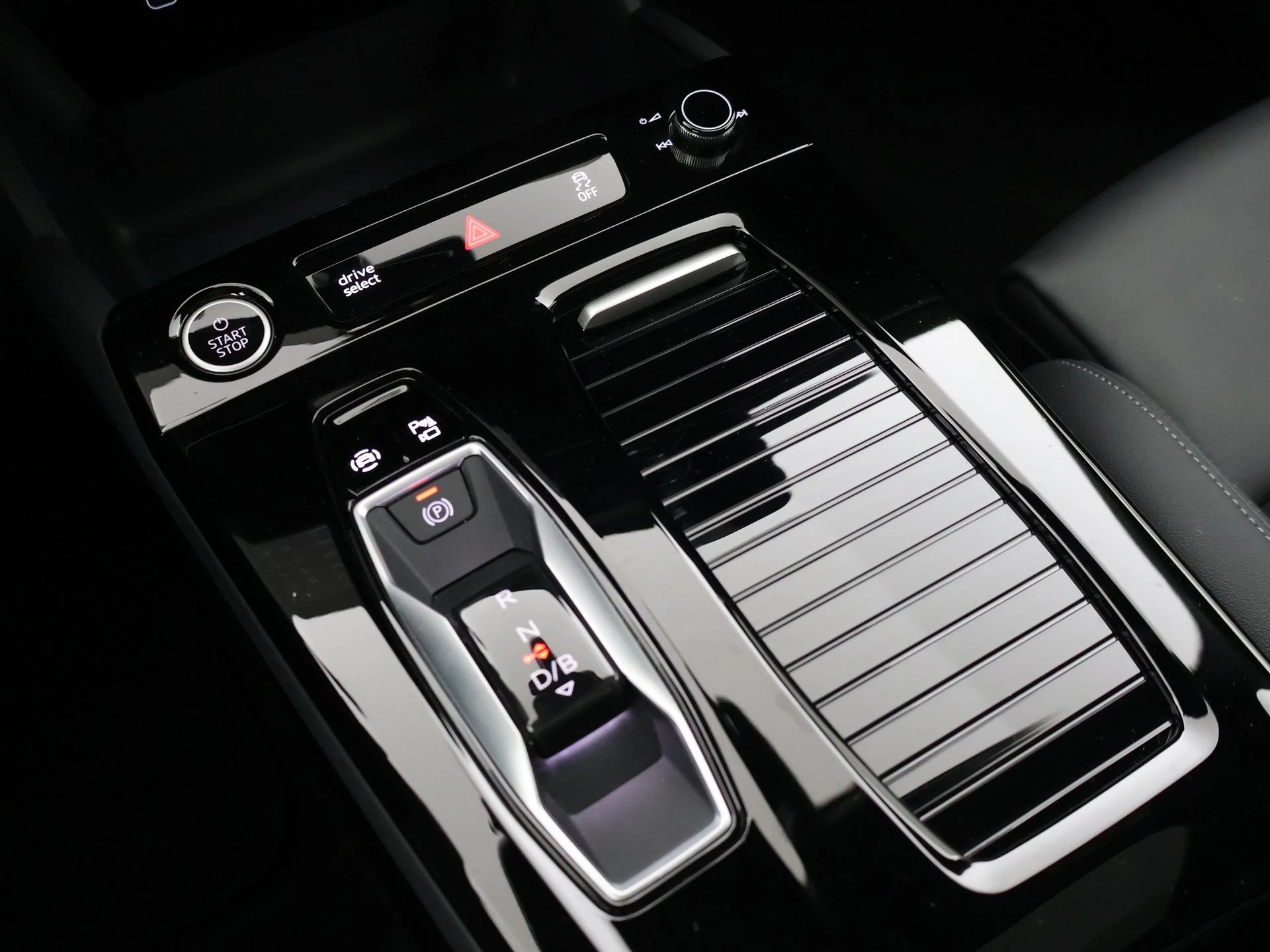 Hoofdafbeelding Audi A6 Avant e-tron