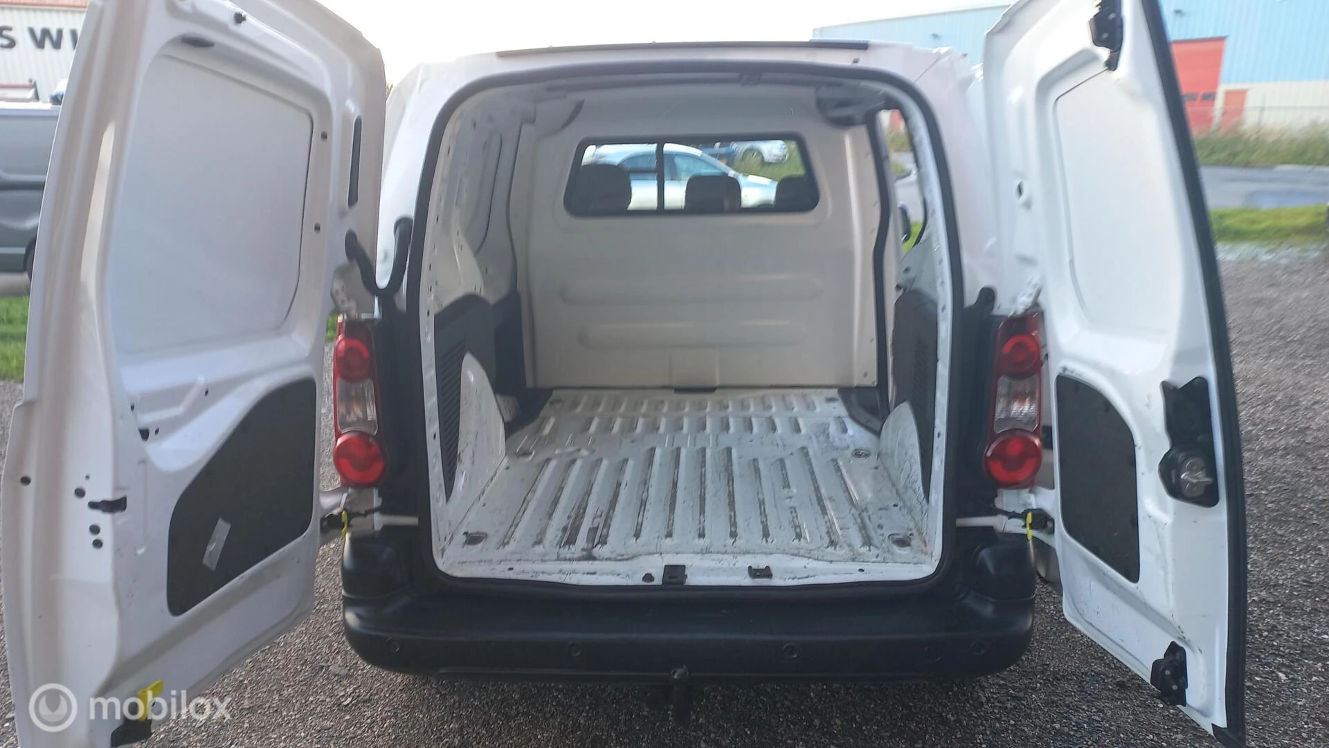 Hoofdafbeelding Peugeot Partner