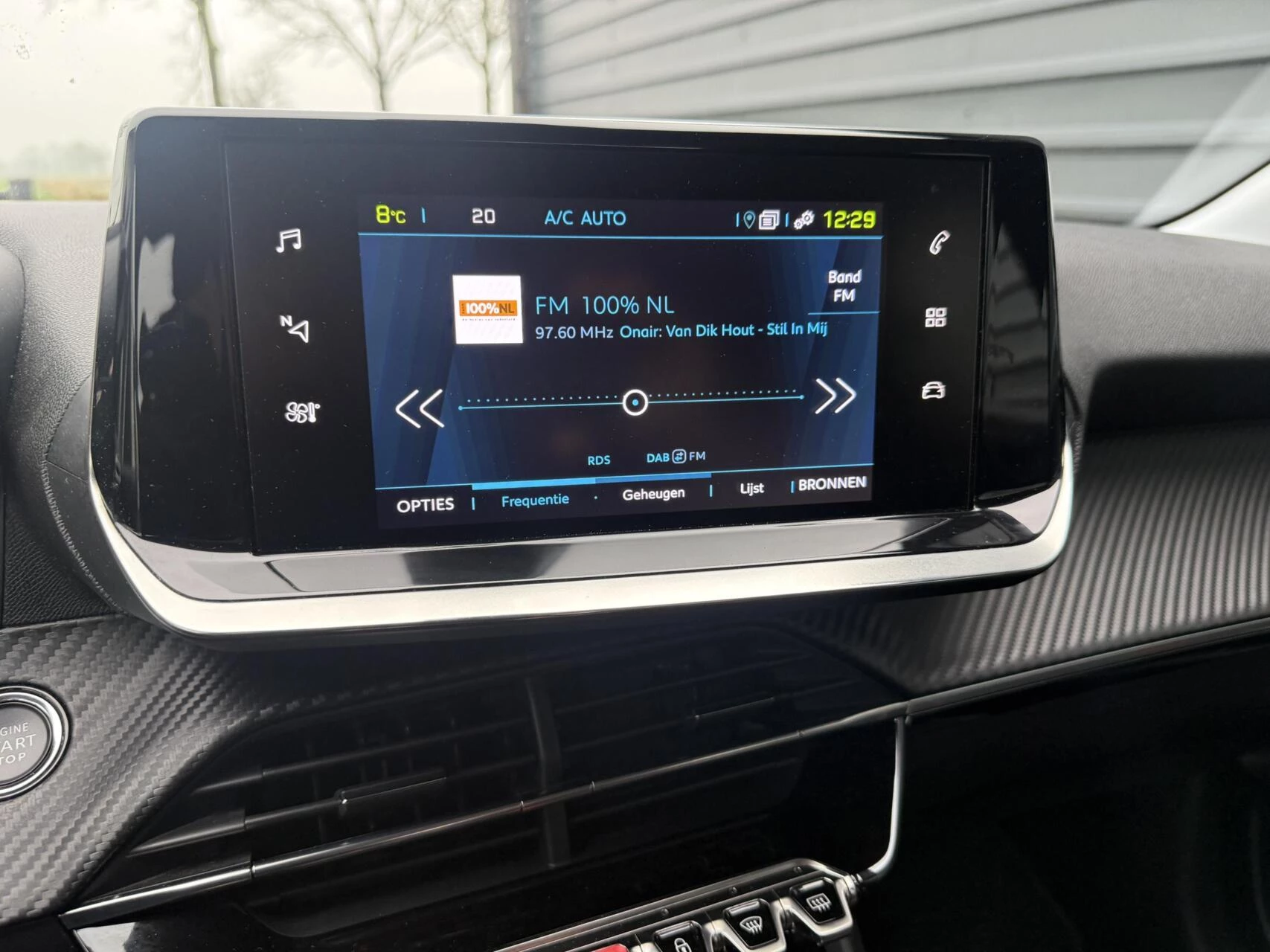 Hoofdafbeelding Peugeot e-208