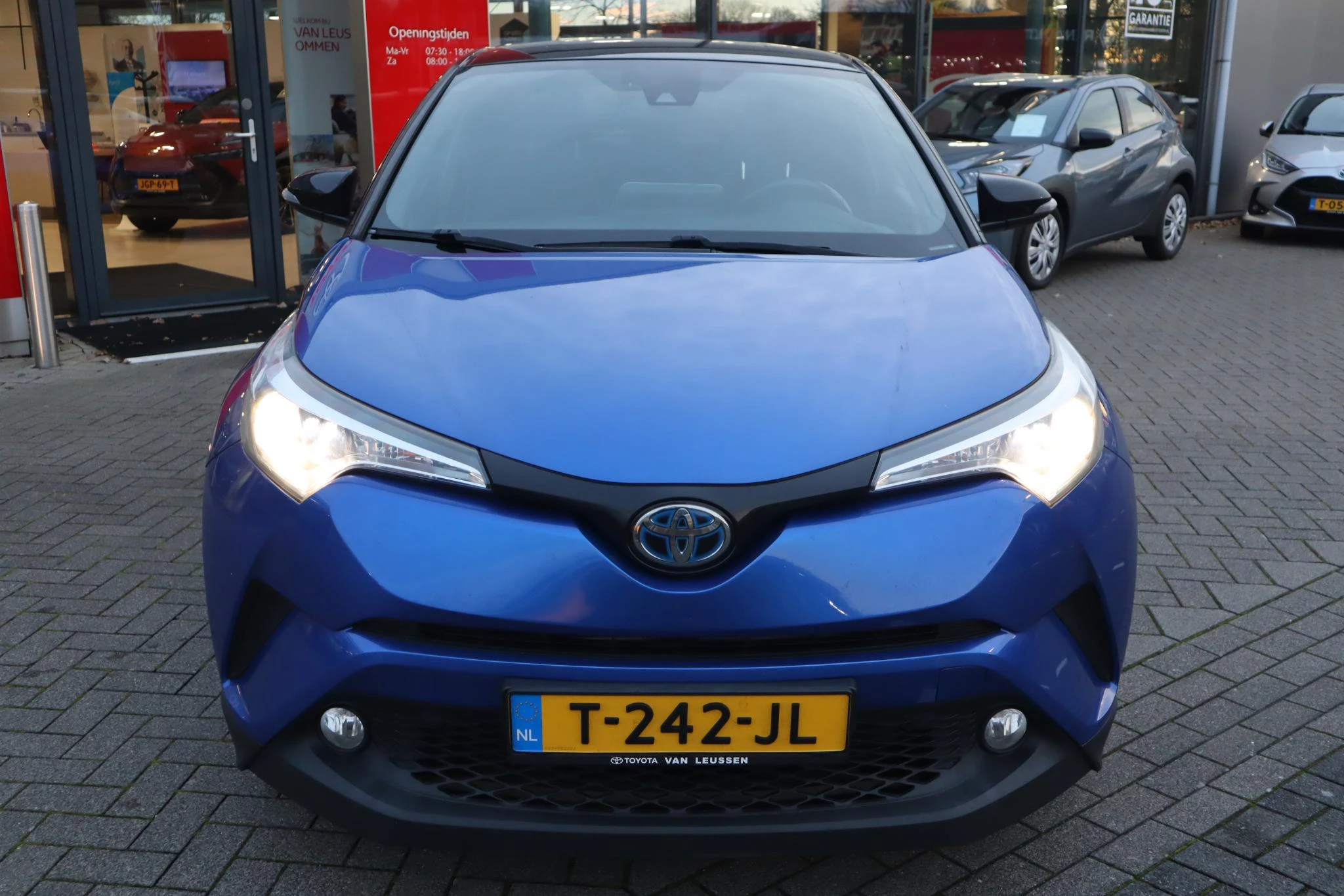 Hoofdafbeelding Toyota C-HR