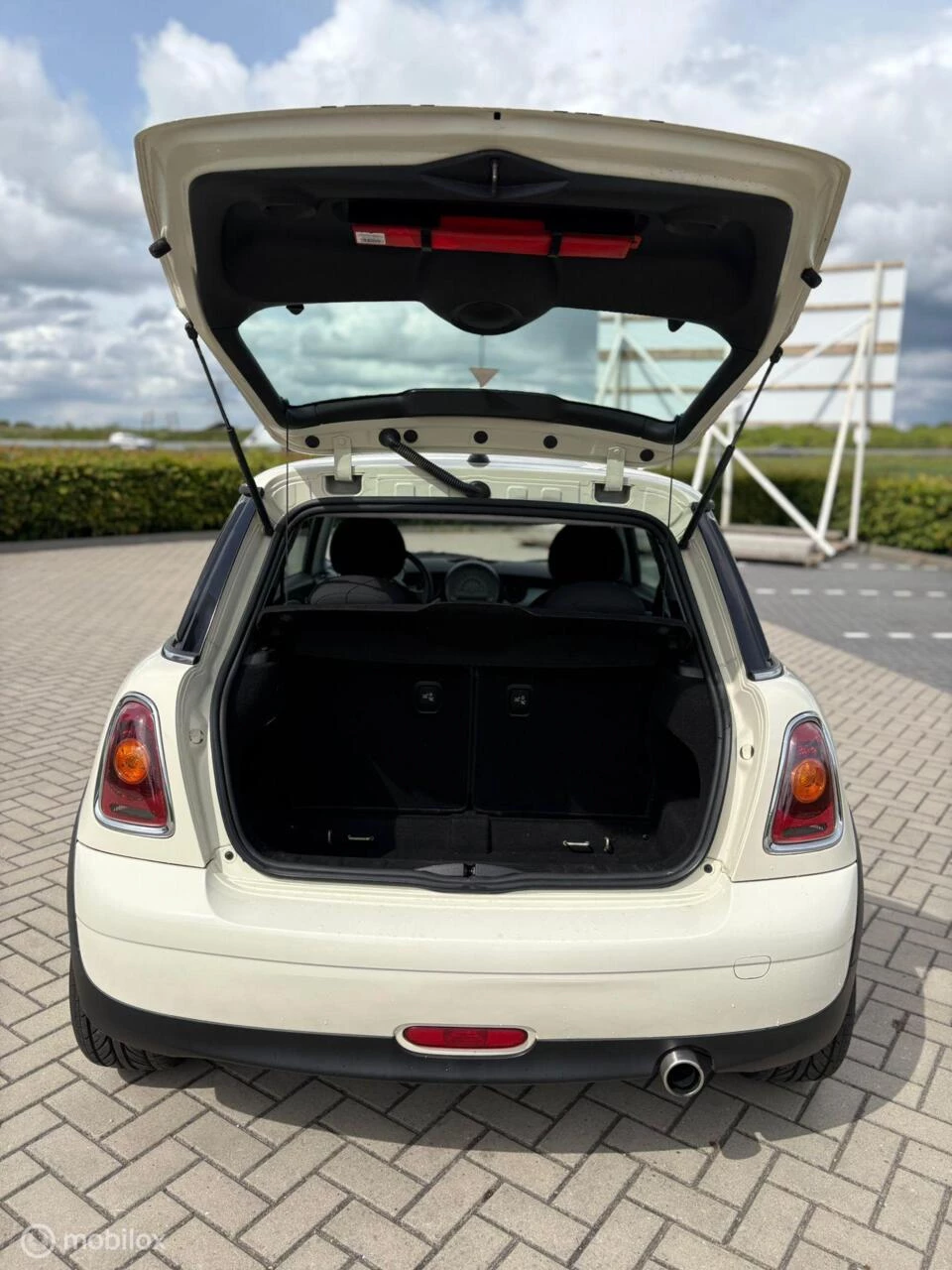 Hoofdafbeelding MINI One