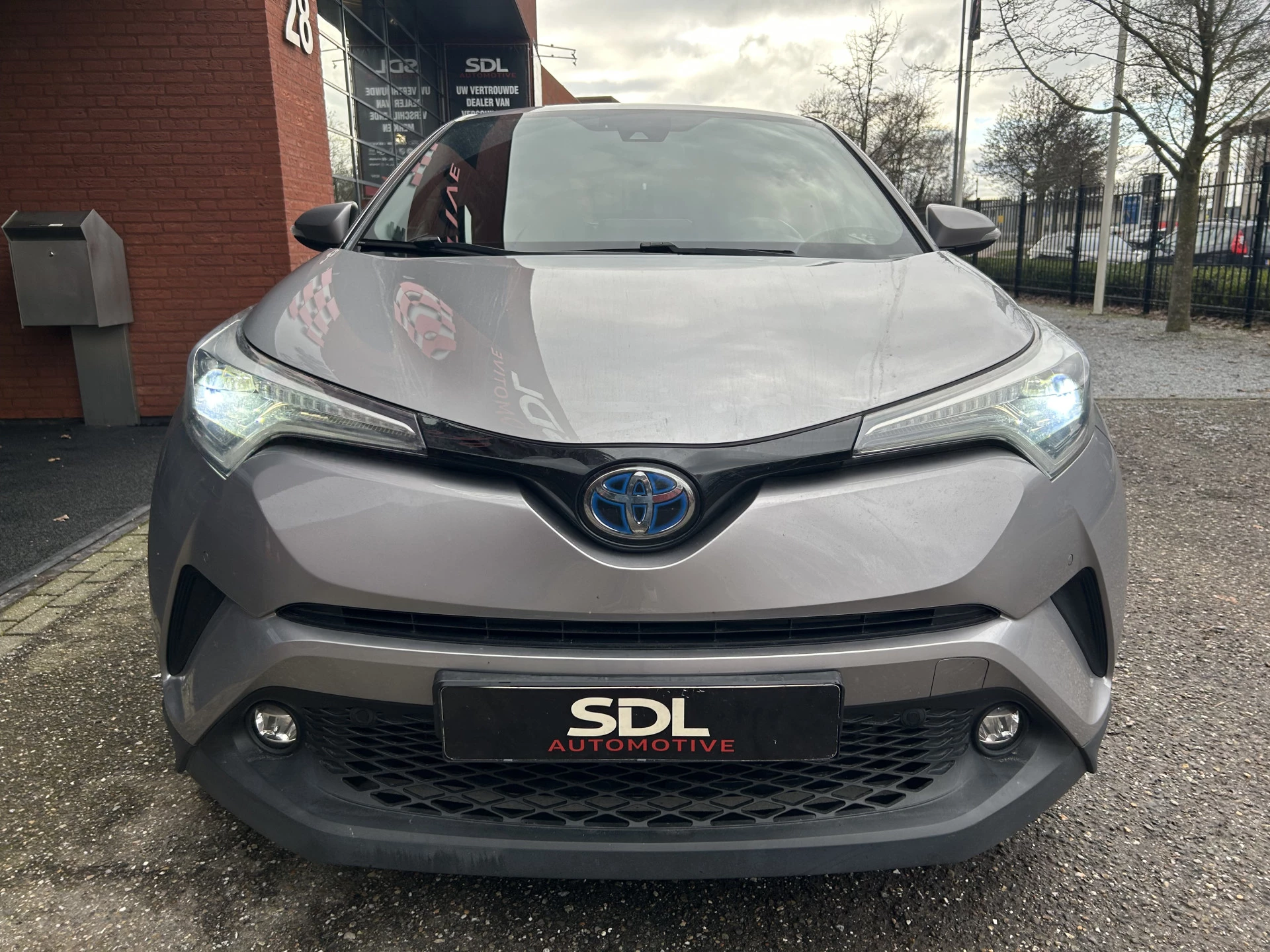 Hoofdafbeelding Toyota C-HR