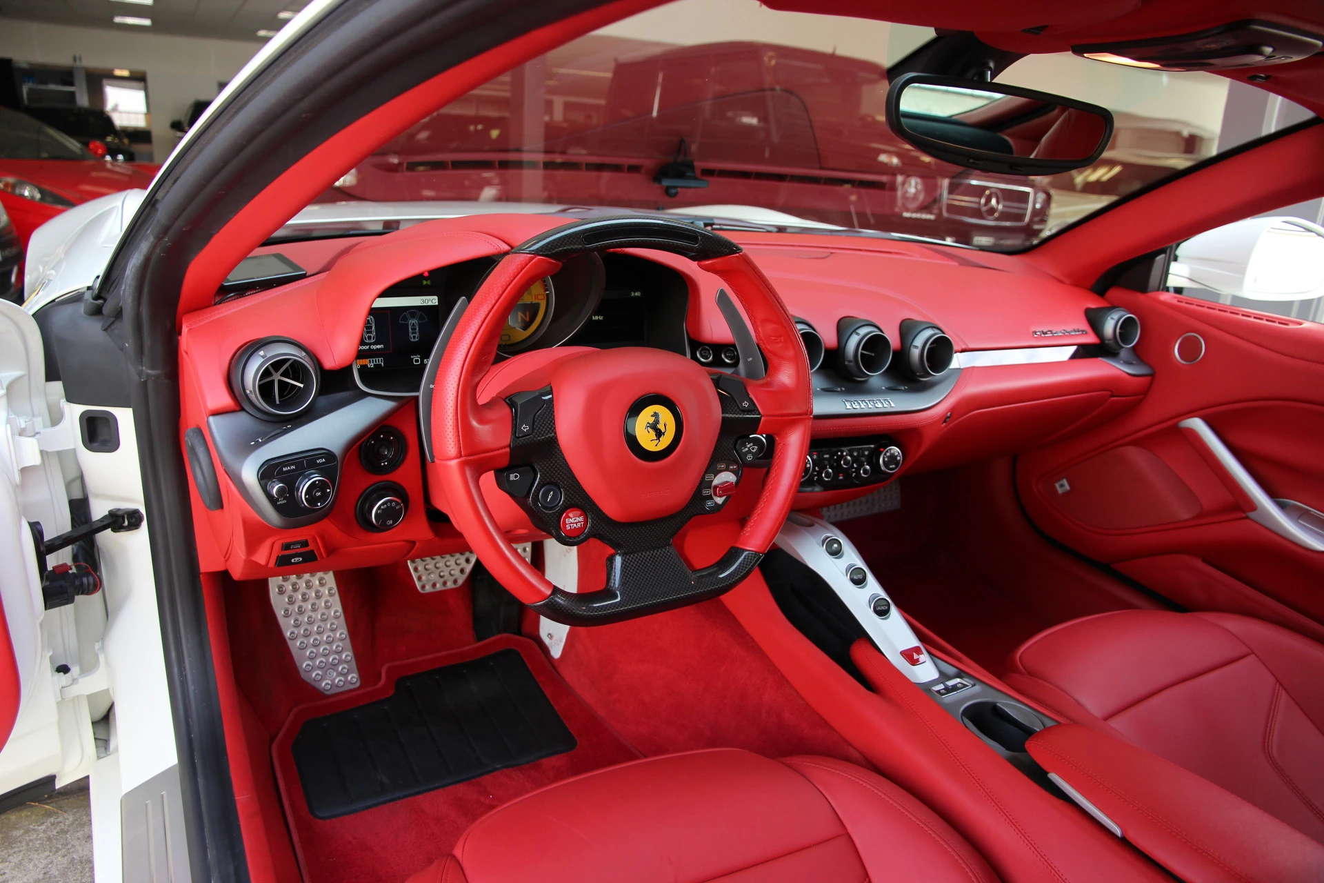 Hoofdafbeelding Ferrari F12
