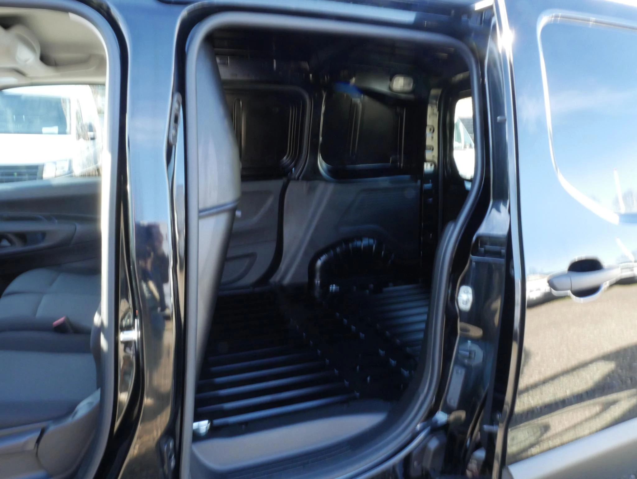 Hoofdafbeelding Peugeot e-Partner