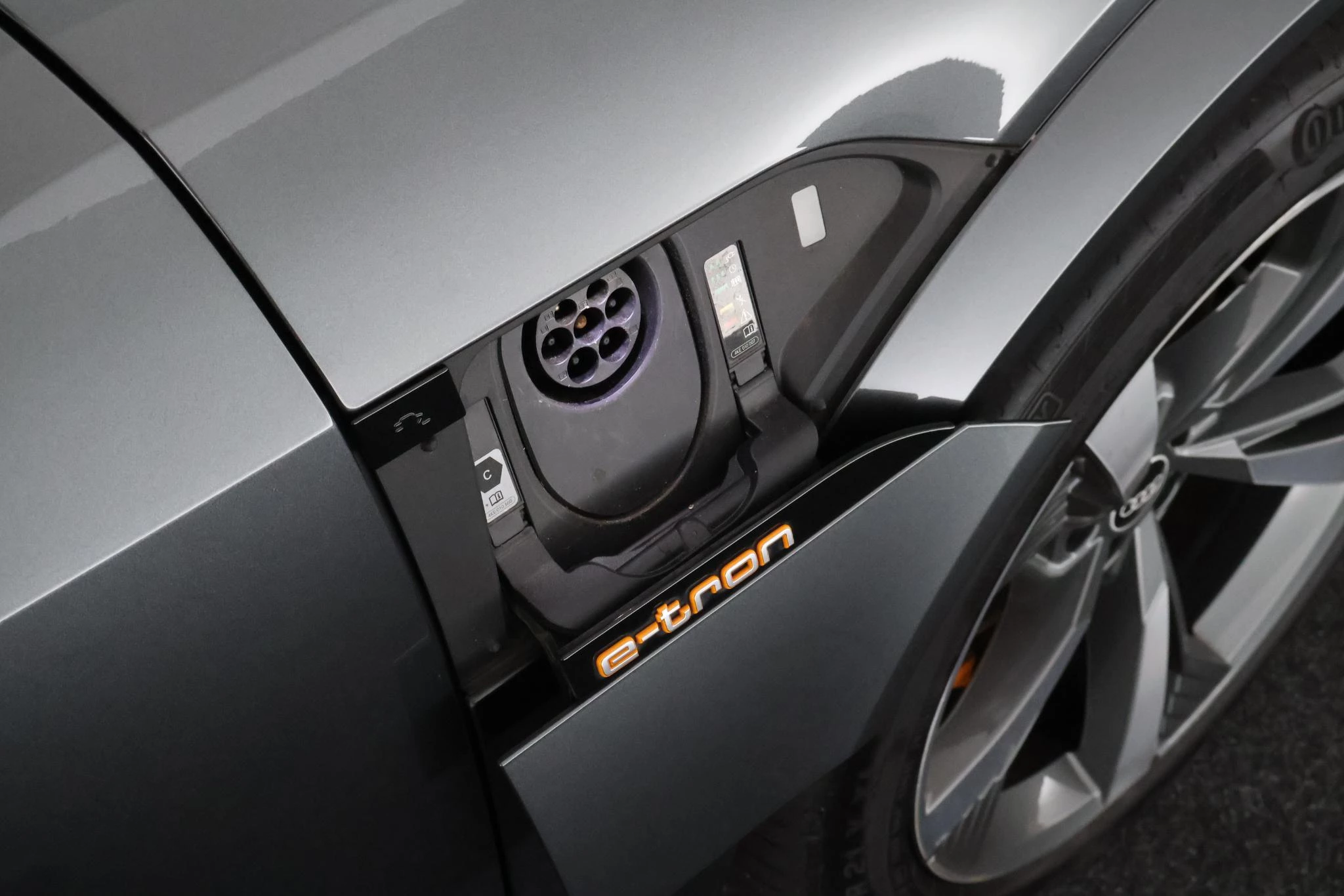 Hoofdafbeelding Audi e-tron