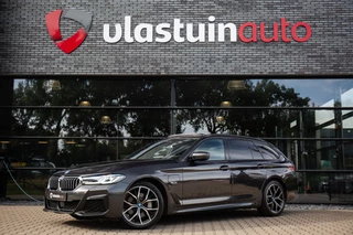 Hoofdafbeelding BMW 5 Serie BMW 5 Serie Touring 530e High Executive M-Sport , Panoramadak, Harman/Kardon, Adaptive cruise, Trekhaak