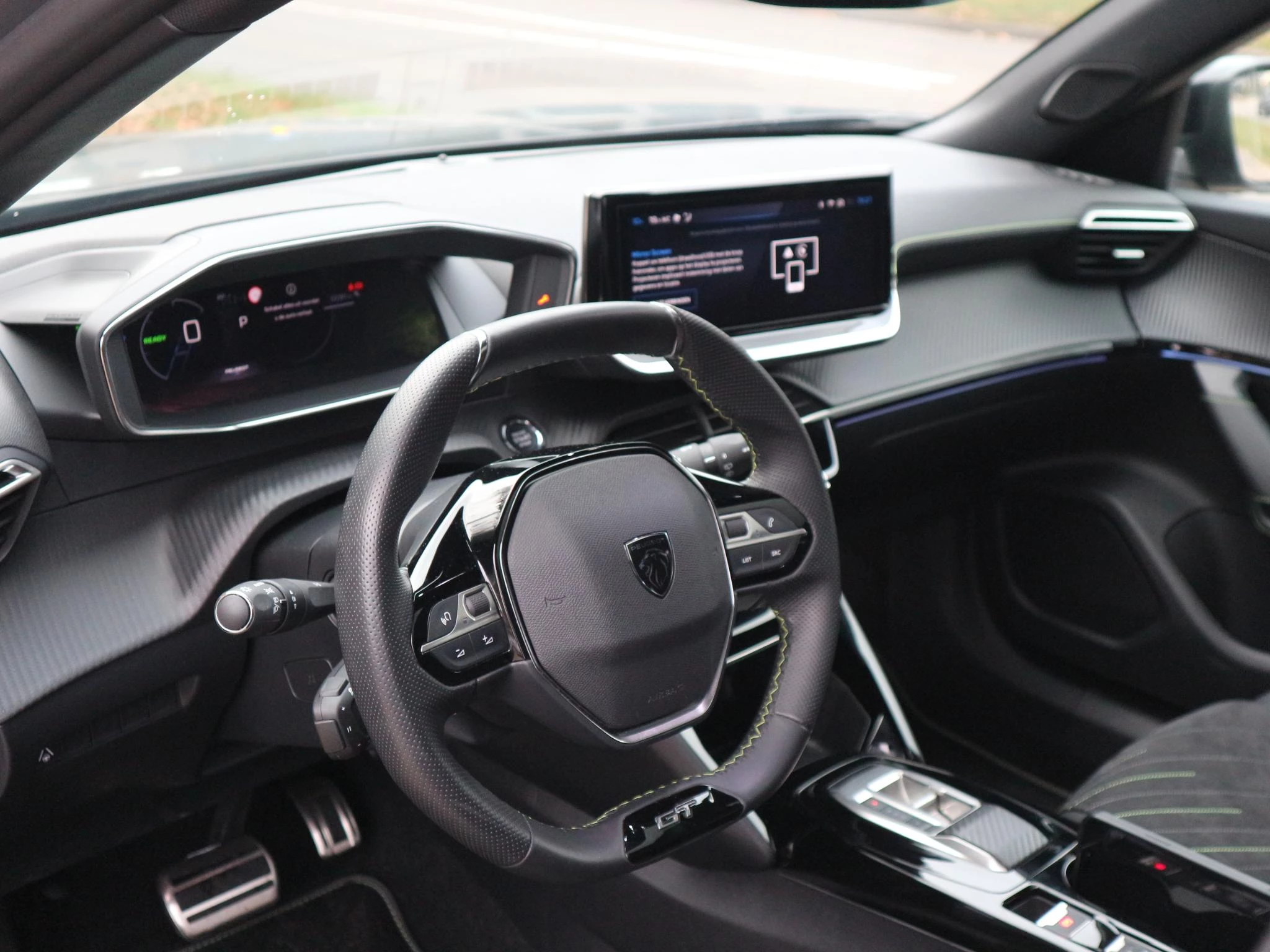 Hoofdafbeelding Peugeot e-2008