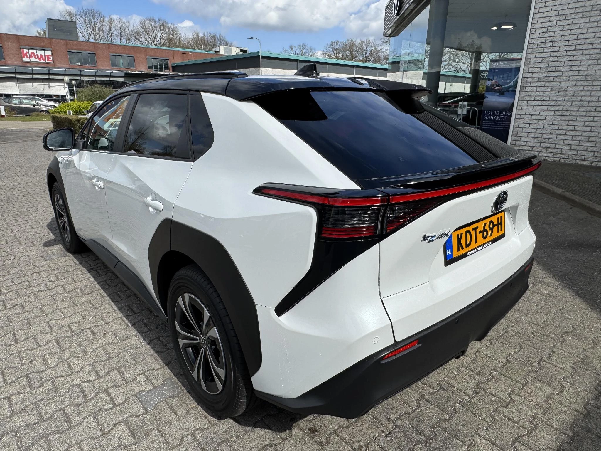 Hoofdafbeelding Toyota bZ4X