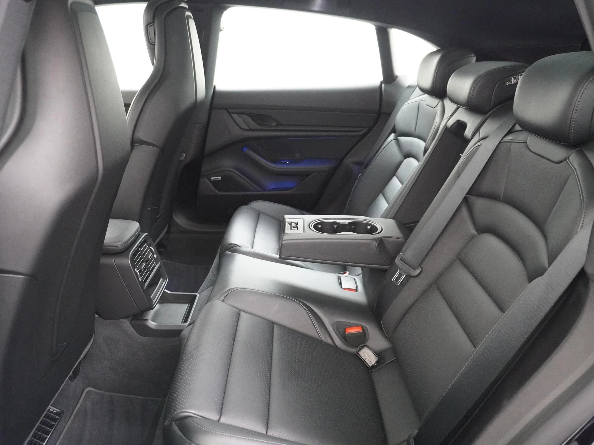 Hoofdafbeelding Porsche Taycan