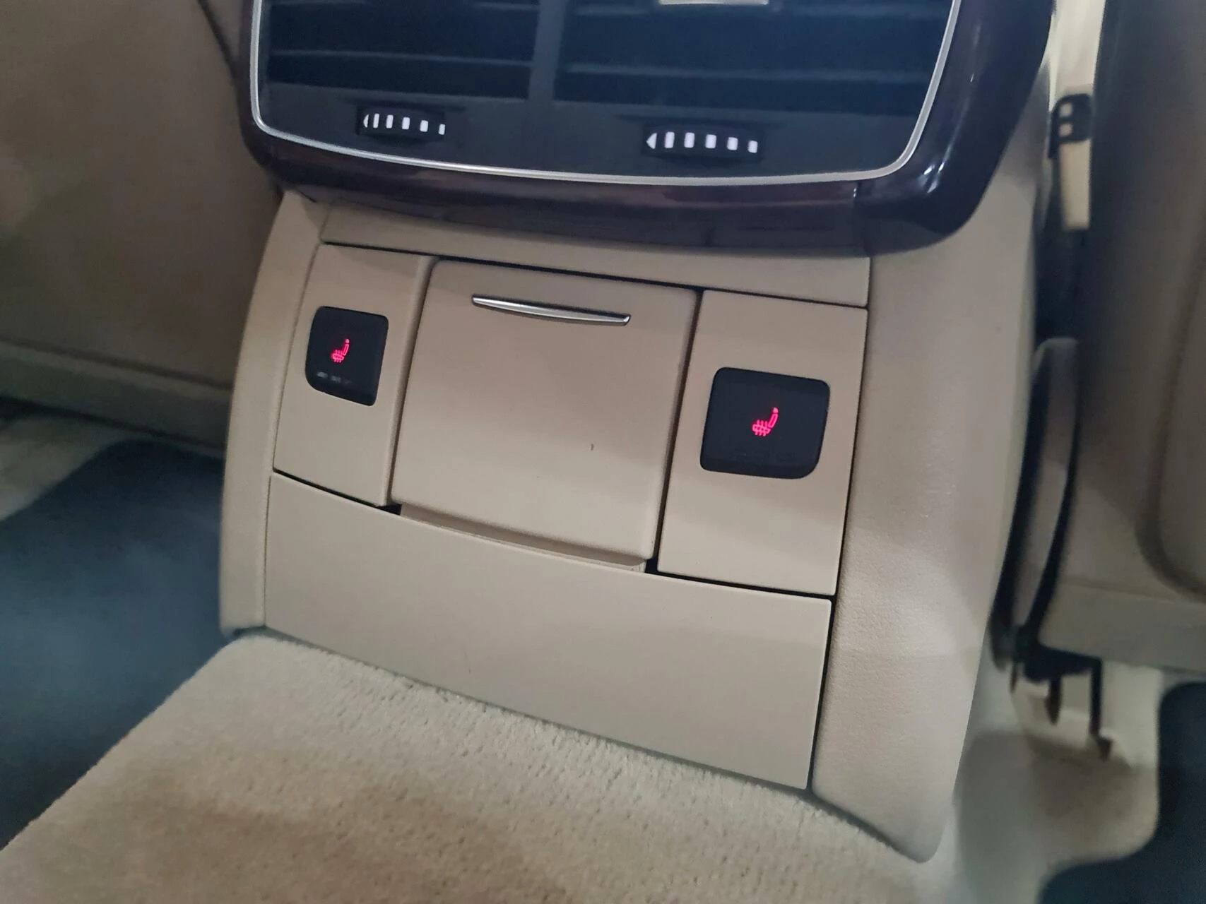 Hoofdafbeelding Audi A8