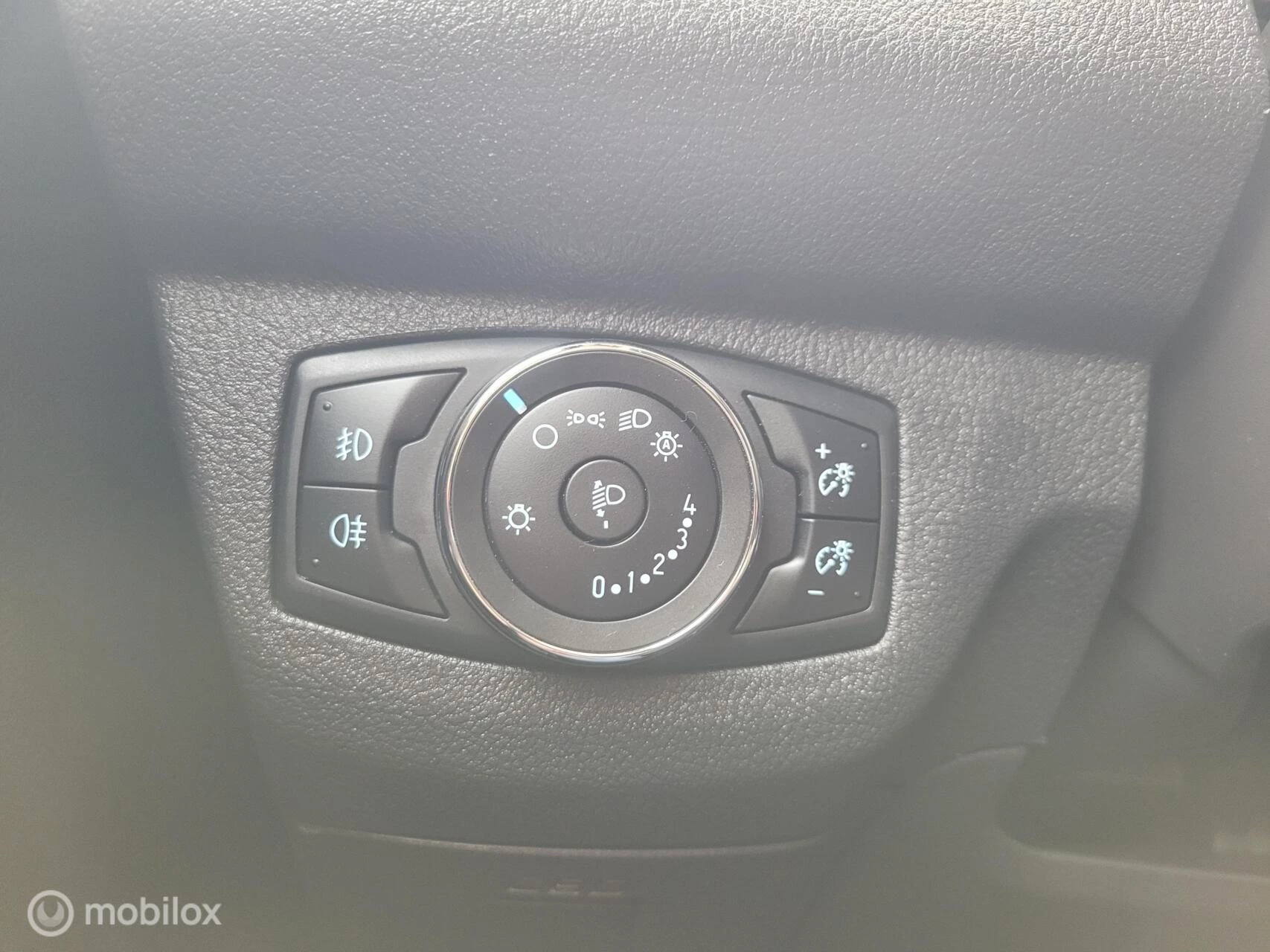 Hoofdafbeelding Ford Transit Courier