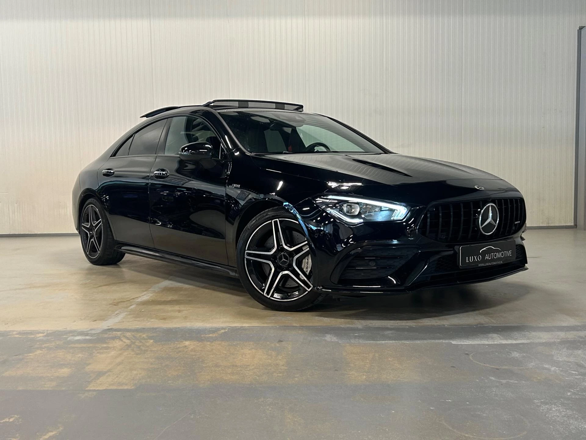 Hoofdafbeelding Mercedes-Benz CLA