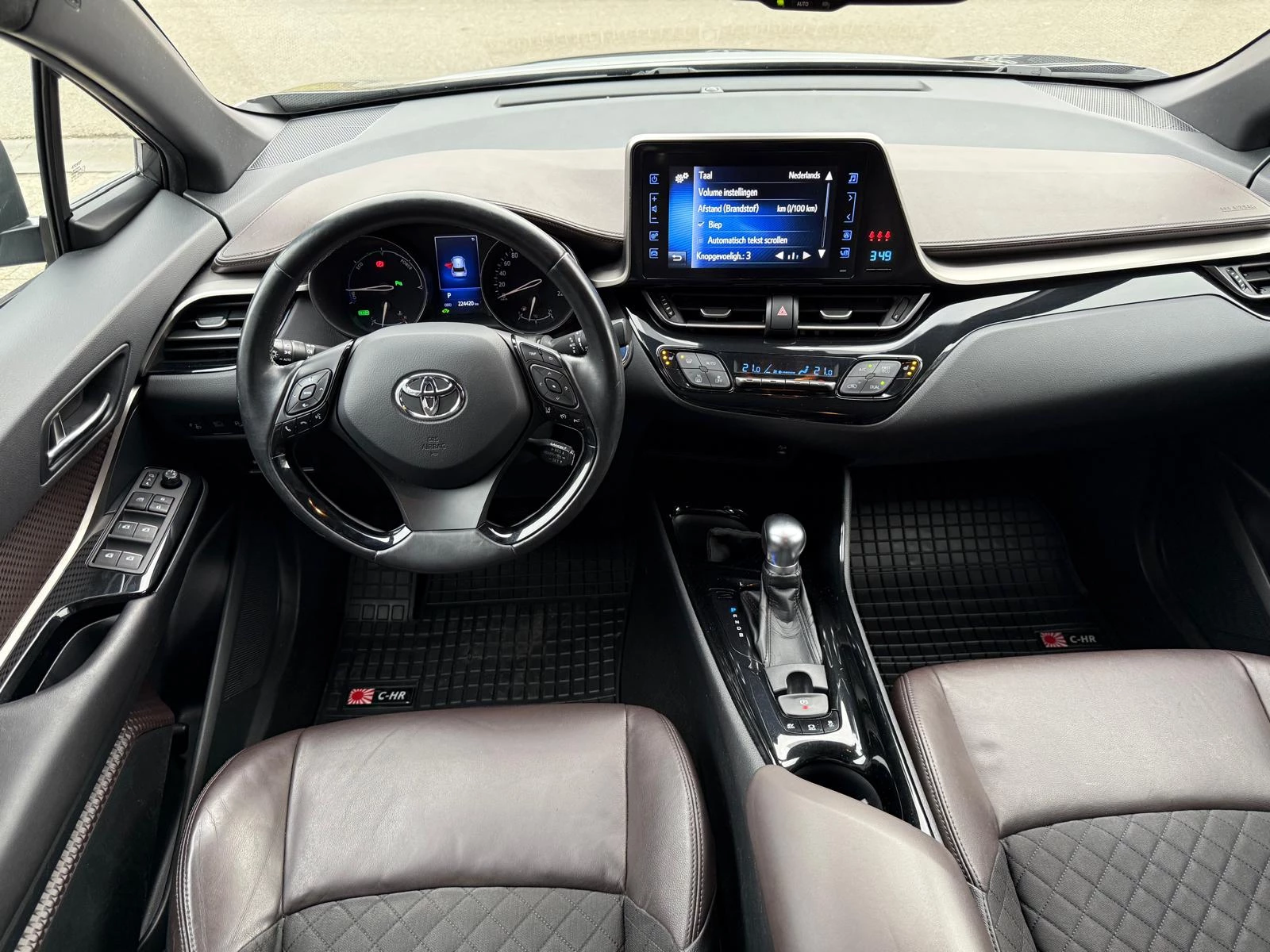Hoofdafbeelding Toyota C-HR