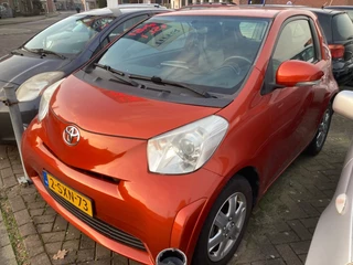 Hoofdafbeelding Toyota iQ Toyota iQ 1.0 VVT-i Aspiration CVT Automaat